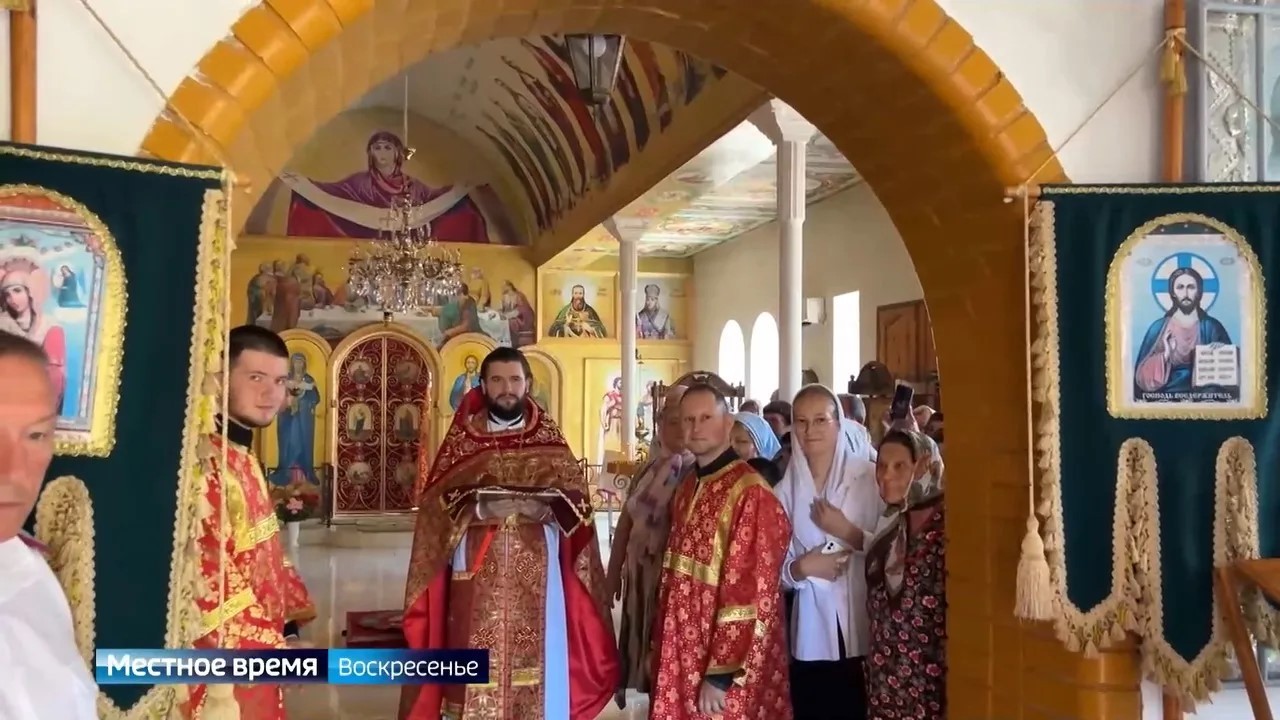 Иллюстрация к новости «Икона Явления Христа Спасителя прибыла в Городовиковск»