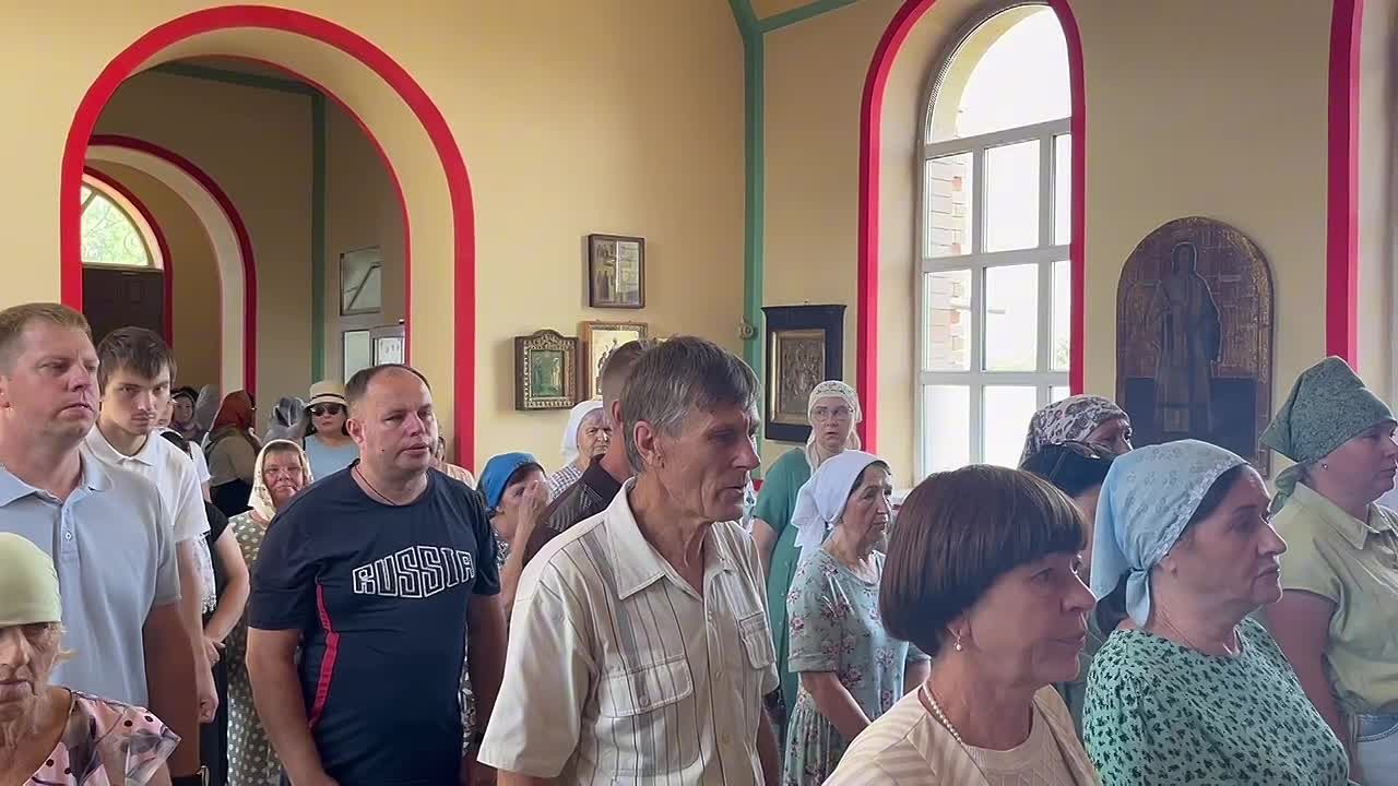 Иллюстрация к новости «Икона Явления Христа Спасителя прибыла в Лагань»